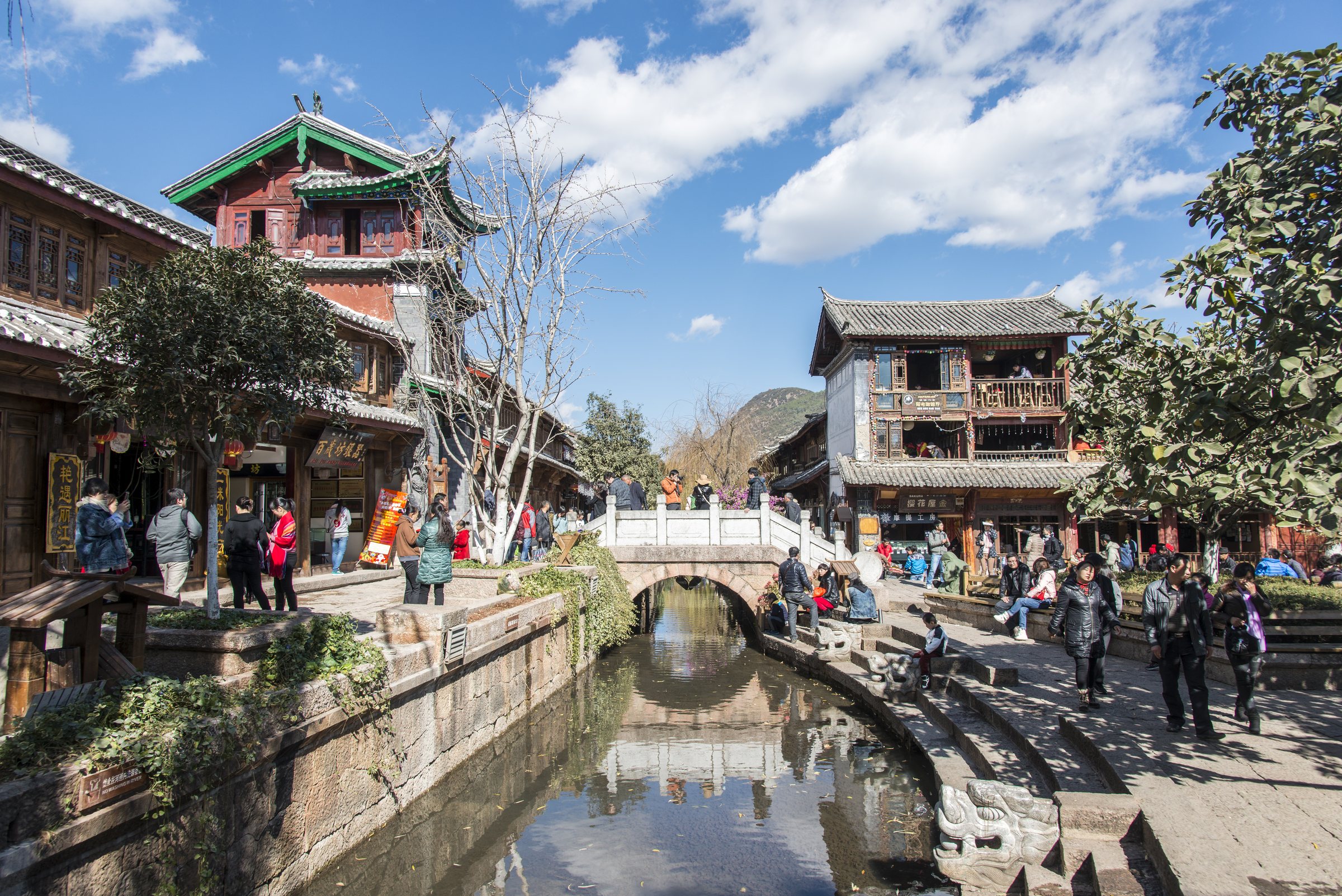 Lijiang: Gateway to Naxi Culture & Yunnan Mountains